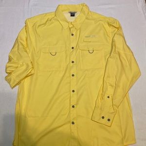 NWOT Men’s Field & Stream Performance Shirt
